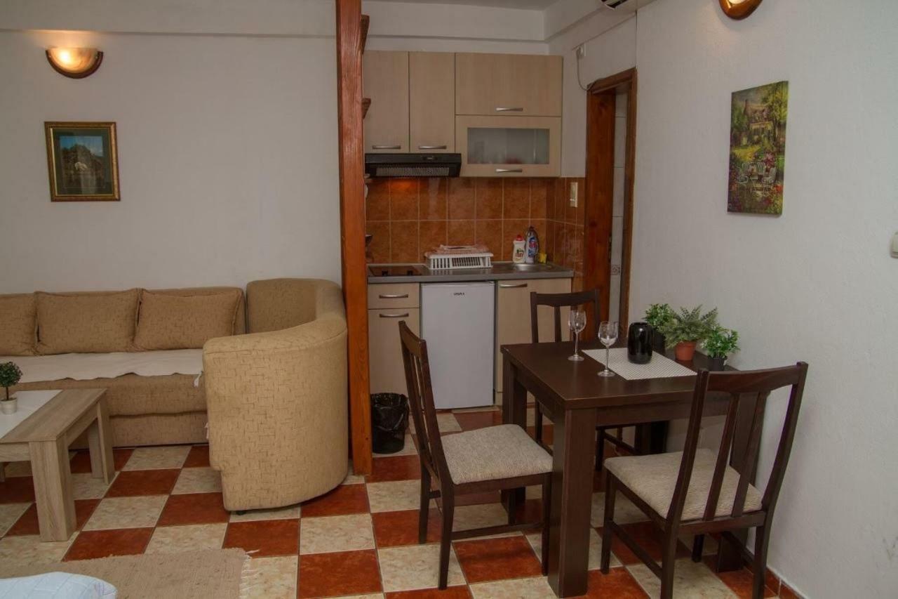 Apartmani Skver Sanja Herceg Novi Exterior foto