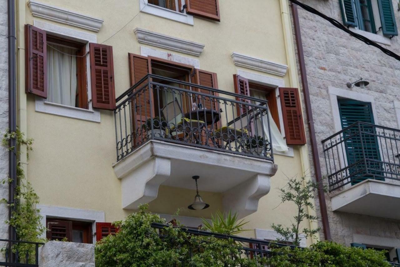 Apartmani Skver Sanja Herceg Novi Exterior foto